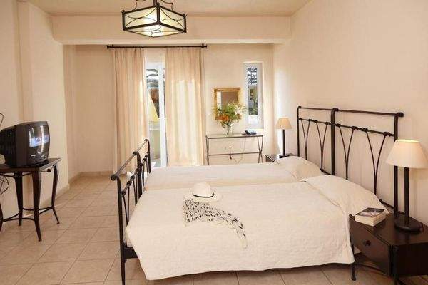 Kreta, Platanias: Hotel zum Verkauf