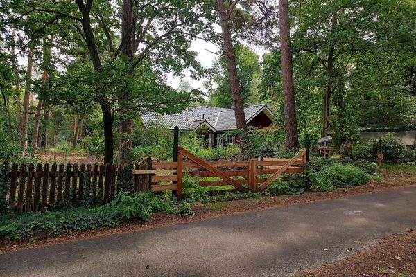 Einfahrt zum hinteren Grundstücksnachbarn