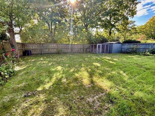 Viel Platz auf dem Grundstück