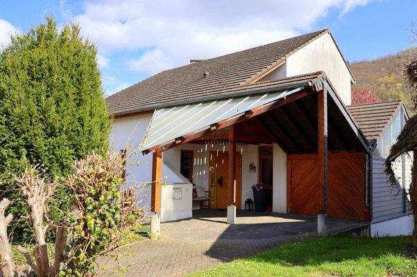 Eingangsbereich mit Garage