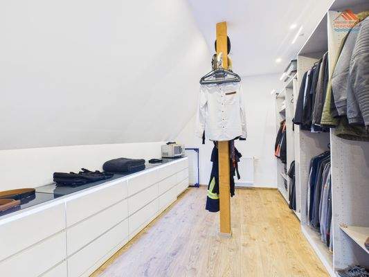 Wohnbereich 1 - DG - Ankleide