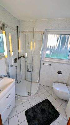 Erdgeschoss Badezimmer 