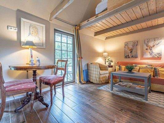 Ein-Zimmer-Appartment in der Jagdhütte.jpg