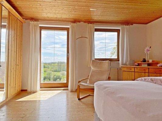 Schlafzimmer 2 (2).jpeg