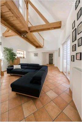 Wohnzimmer mit Galerie WHG 1