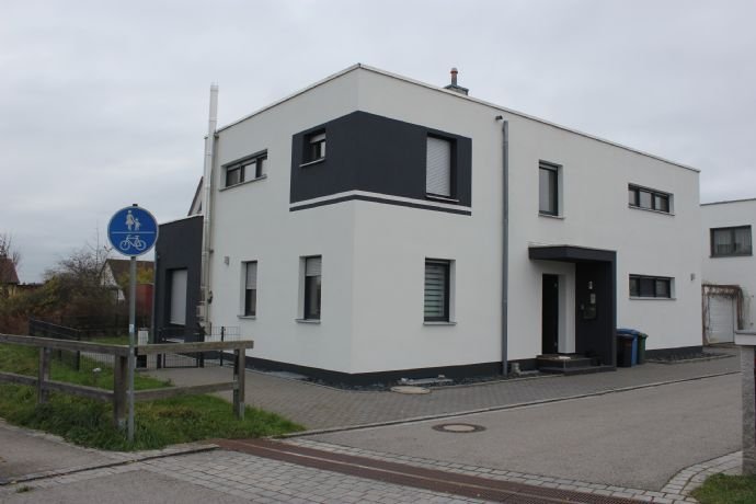 Möbliertes ... - Vermietung Häuser