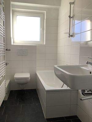 3 Badezimmer 