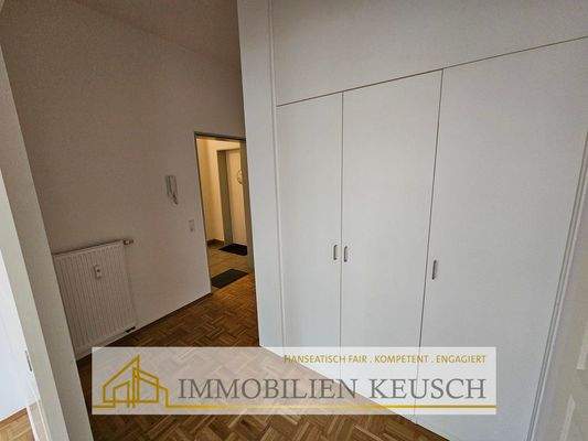 Eingangsflur mit Einbauschrank