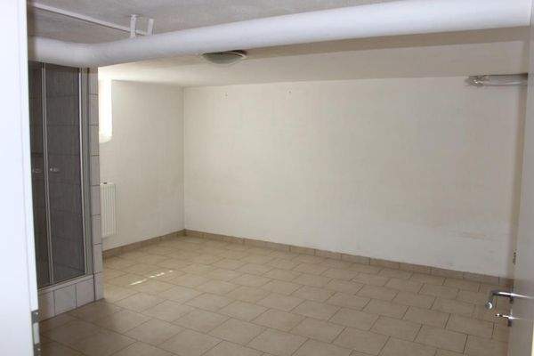 Keller - Raum 1 mit Dusche (Bild 1)