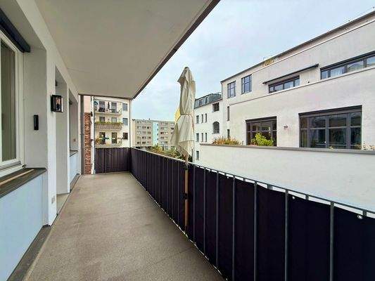 Großer Balkon 