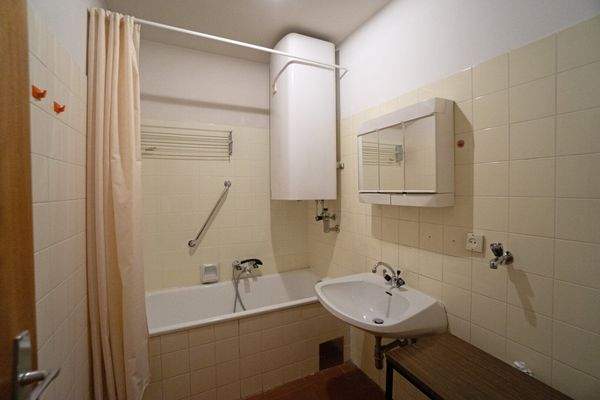 Badezimmer mit Wanne