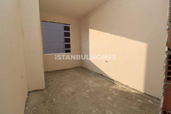 Apartments Close to the Subway in Kucukcekmece