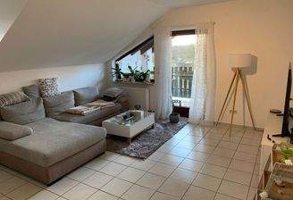 Wohnen rechts/Loggia