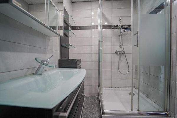 Bad - Seitenansicht 2