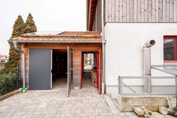 Garage mit Durchfahrt Garten