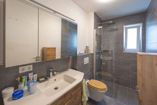 Bad Einliegerwohnung