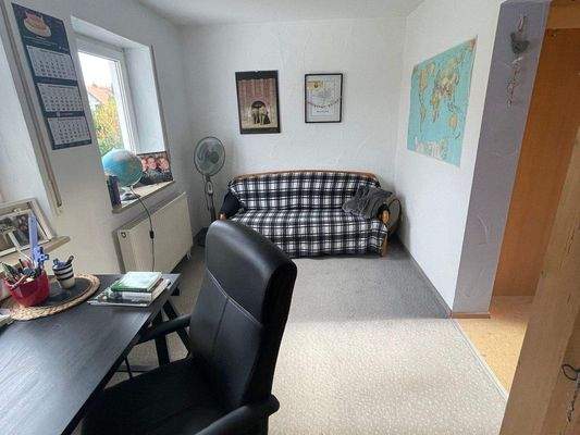 Arbeitszimmer 1. OG (Zimmer 4) 