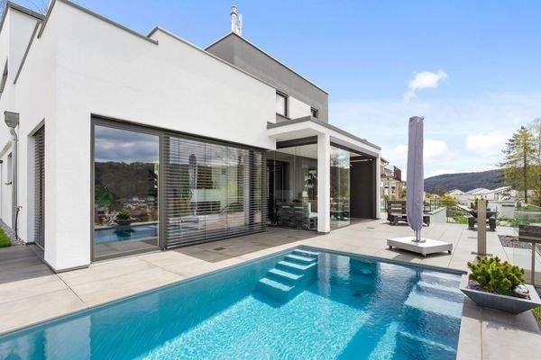 Pool mit Gegenstromanlage