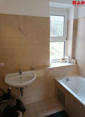 Badezimmer (dezent mit KI bearbeitet)