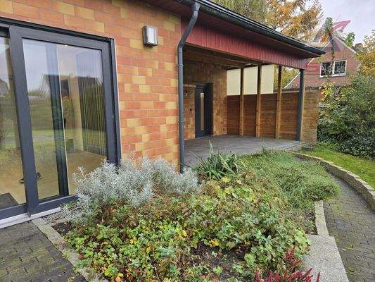 Esszimmer und Terrasse