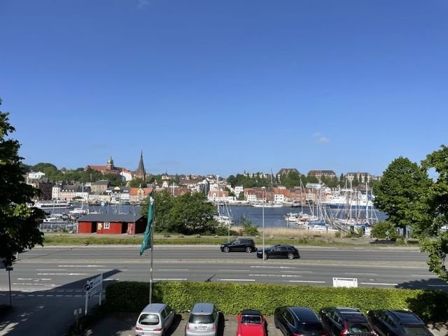 Exklusiver Arbeitsplatz mit Blick auf den Flensburger Hafen!