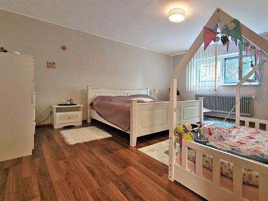 Schlafzimmer im Souterrain