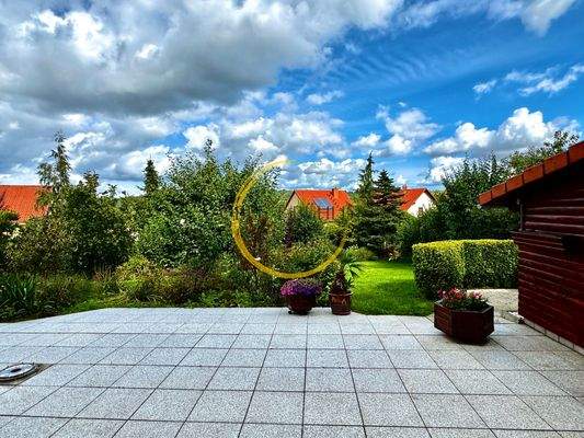 2. Terrasse am Garten