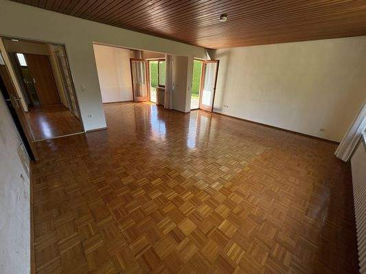 Wohn-Essbereich mit Zugang Terrasse