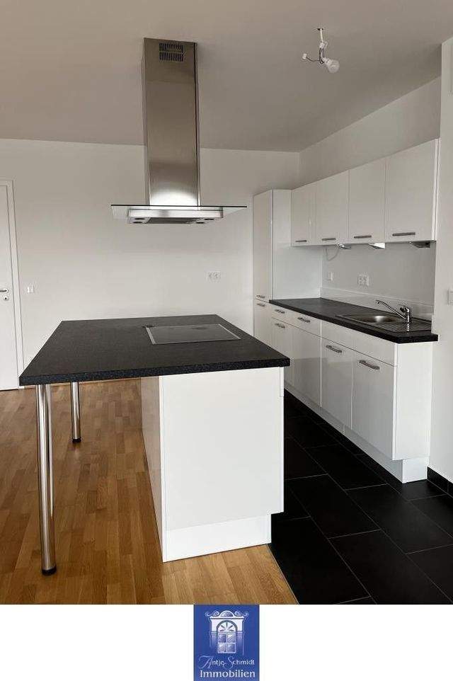 Stilvolle Wohnung mit viel Platz, zwei Bädern und umlaufender Terrasse! - Foto 3