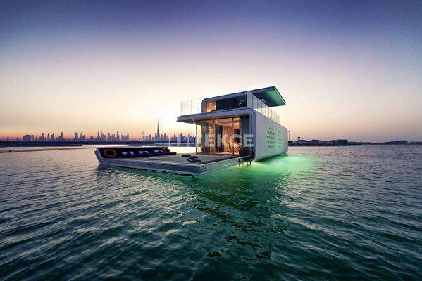 Floating Underwater Villas in The World Islands Dubai