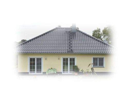 Bungalow Briesen.jpg