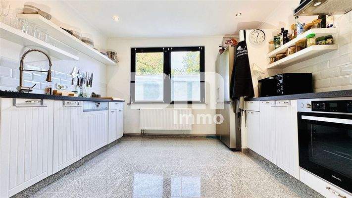 EG WE1 Linker Gebäudeteil Küche mit EBK offen