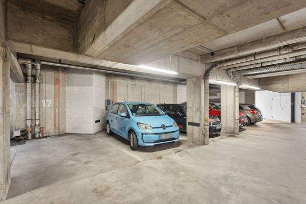 Tiefgaragenstellplatz