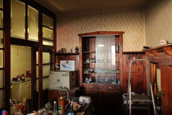 05_Schank mit angrenzender Küche