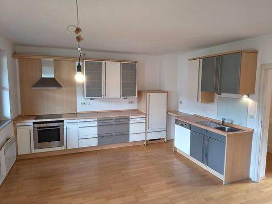 Wohnküche mit Zugang Balkon