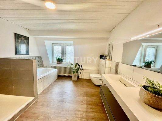 Frisch renoviertes Bad