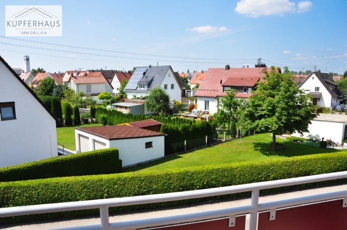 Lust auf eine stilvolle Dachgeschosswohnung mit Süd-West Balkon und Tiefgaragenstellplatz?