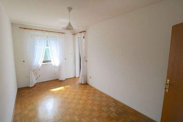 Büro mit Terrassenzugang