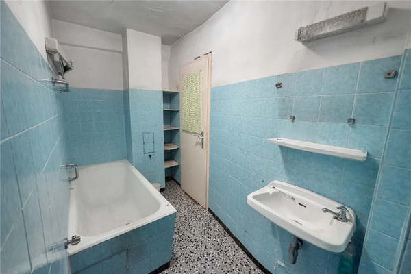 Bad mit Wanne in Wohlfühloase verwandeln