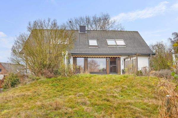 und Ausgang zur ca. 24,78m² großen Süd-West Terrasse