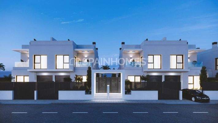 Luxury 3-Bedroom Houses in A Beachfront Project in Los Alcazares