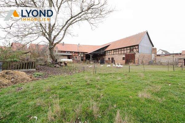 Wohnhaus und Nebengelass 