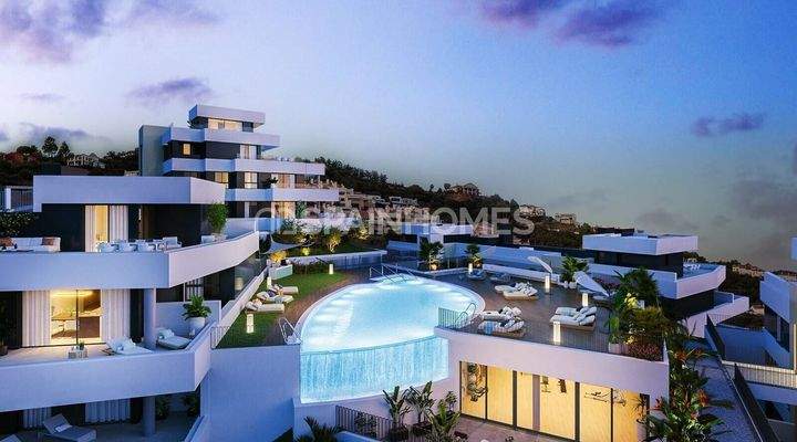 Well Located Contemporary Apartments with Sea View in Marbella