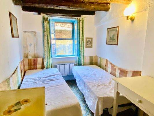 CV779_09 TERRA ITALIA IMMOBILIEN_LIGURIEN_CASTEL V