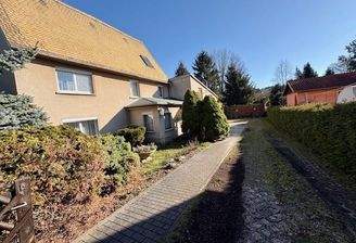 Grundstückseinfahrt