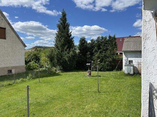 Blick zum Nachargrundstück