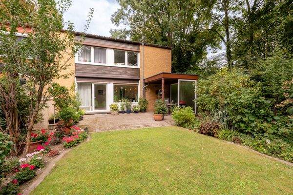 Familienglück im Reihenendhaus