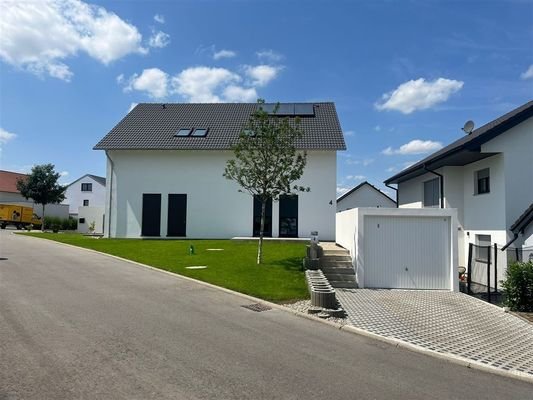 Rückansicht zum Blick auf separaten Zugang der zwe