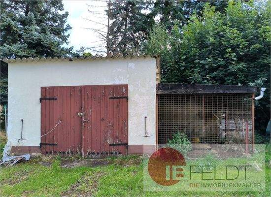 Garage mit Hühnerstall