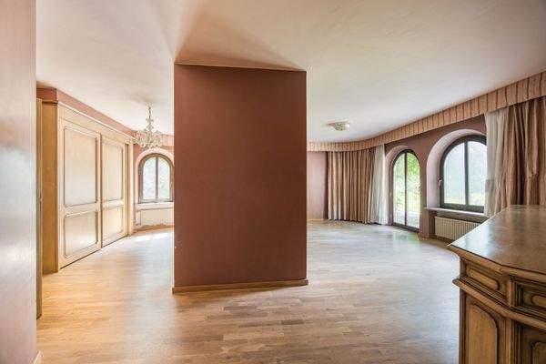 Schlafzimmer im Erdgeschoss mit integrierter Ankleide